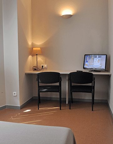 Habitaciones estudiantes resa investigadors individual sup basic escritorio Carrussel Mobile cabecera-360x460