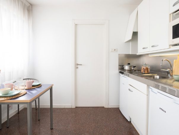 residencia universitaria resa colegio de cuenca ficha habitacion estudio cocina compartida cocina compartida