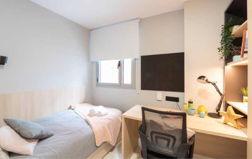 residencia universitaria resa moncloa habitacion individual confort cama 1 841x531px