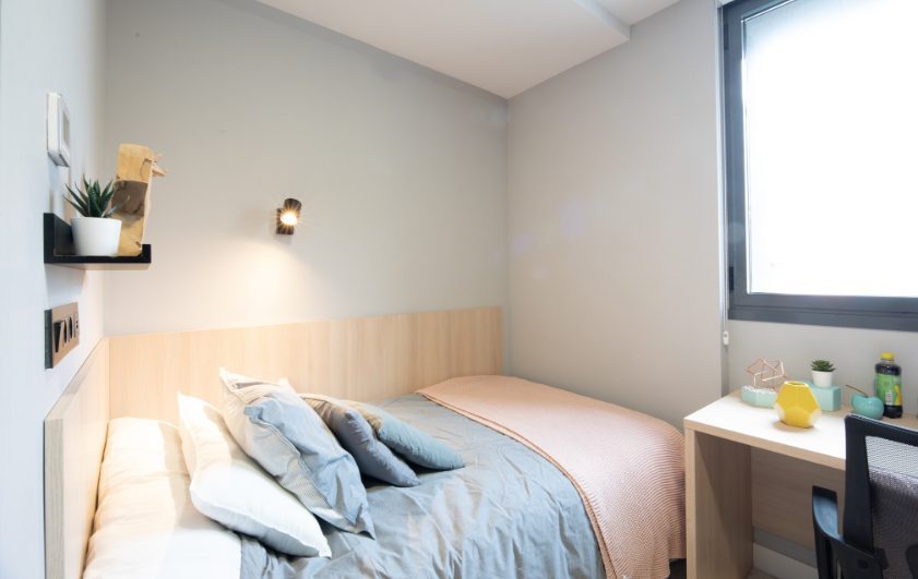 residencia universitaria resa moncloa habitacion individual confort cama 2 841x531px