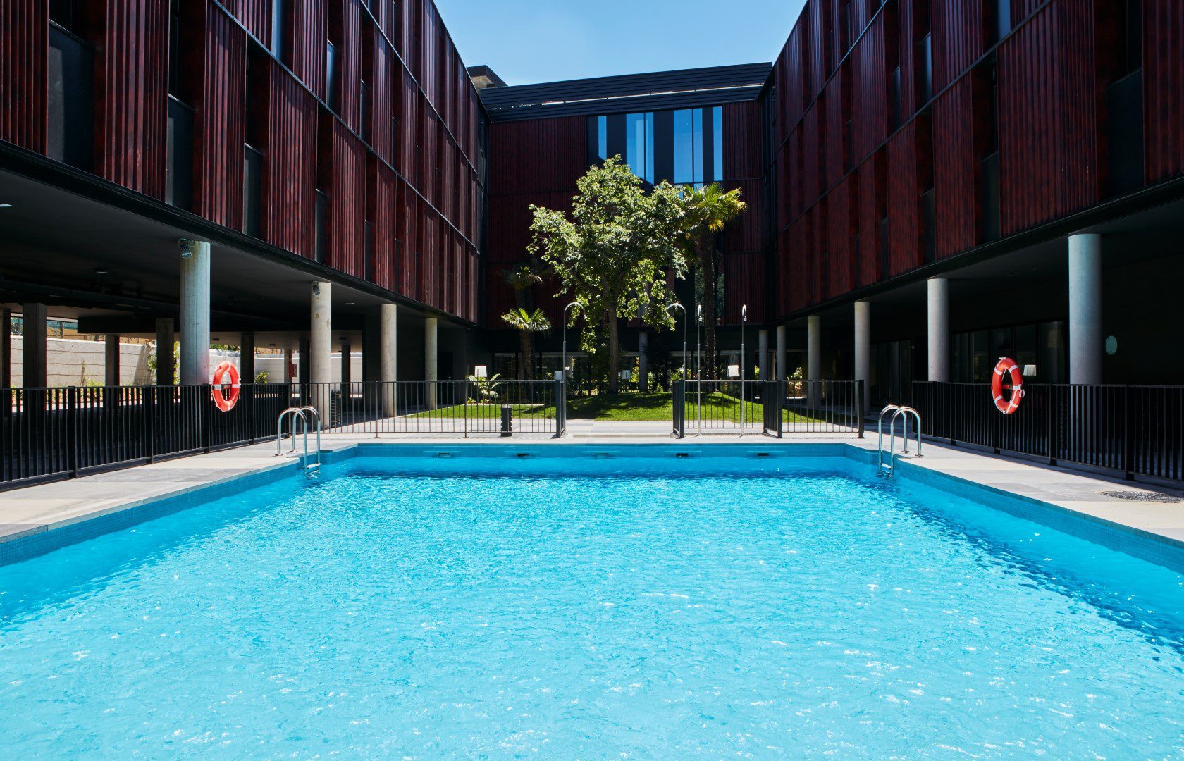 alojamiento por dias en Madrid - resa paseo de la habana piscina