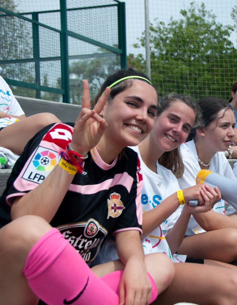 resa sport chicas futbol student life actividades deporte
