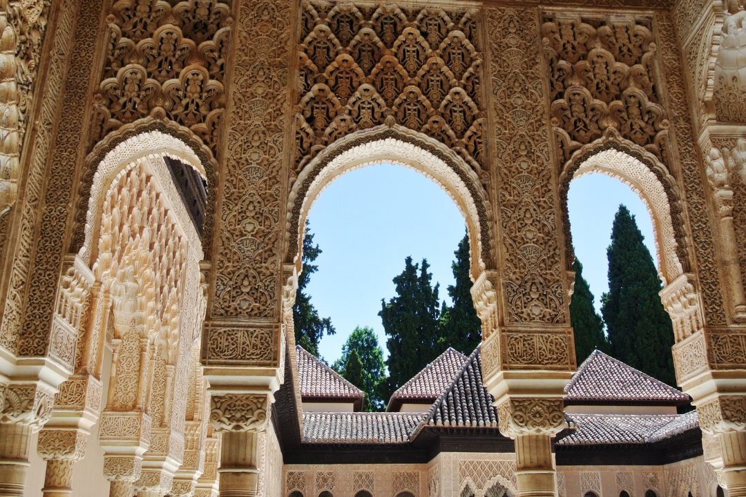 residencia universitaria resa emperador carlos v granada alhambra