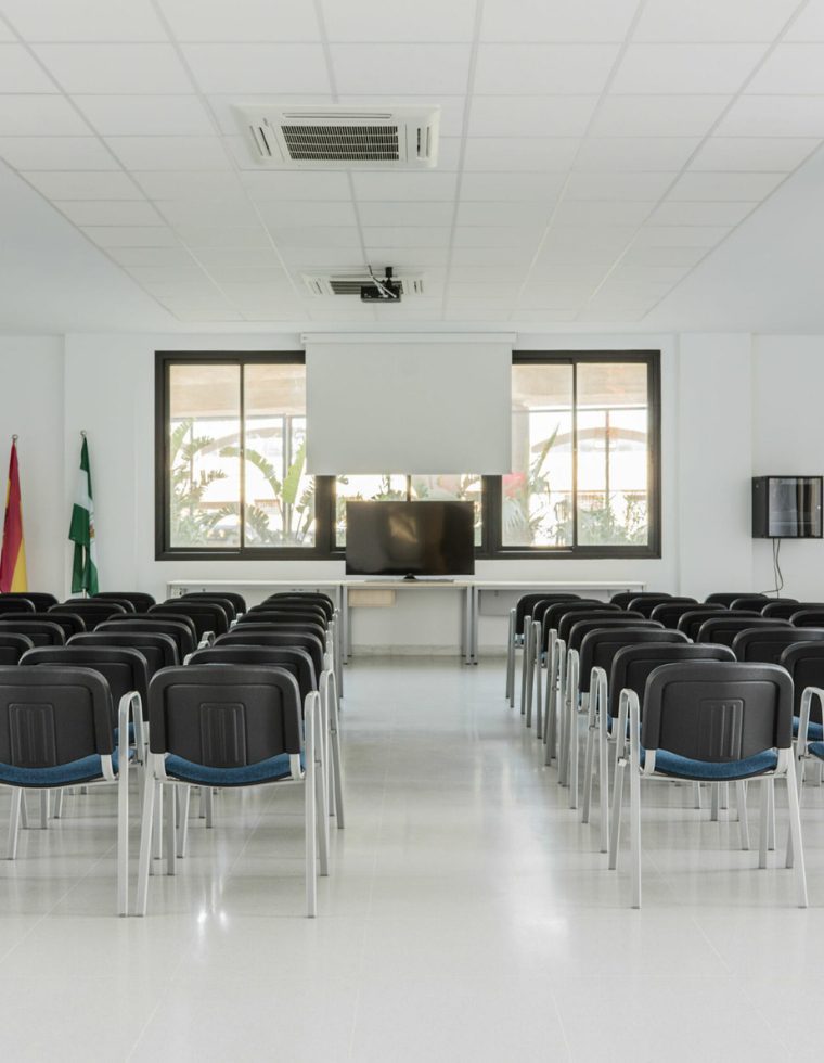 Residencia-Universitaria-Resa-Civitas-Almeria-Salas-Comunes-Sala-de-actos-Header-web-mobile-movil-760-x-980-px