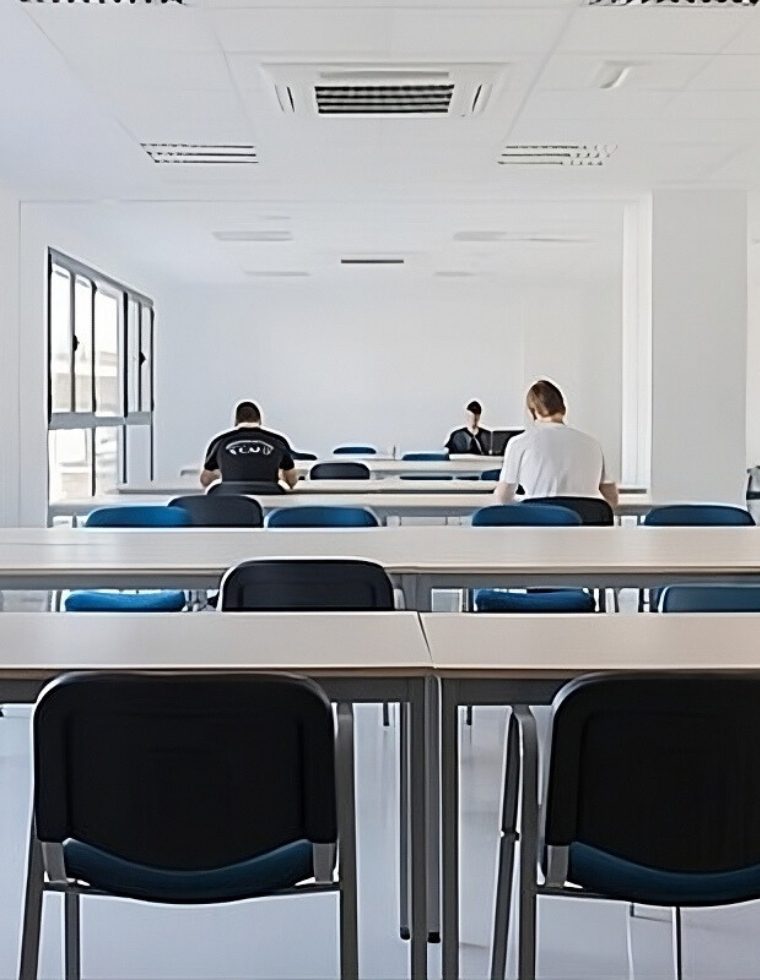 Residencia-Universitaria-Resa-Civitas-Almeria-Salas-Comunes-Sala-de-estudio-Header-web-mobile-movil-760-x-980-px