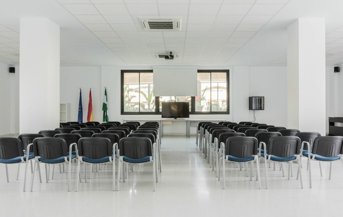 Residencia-Universitaria-Resa-Civitas-Almeria-Zonas-Comunes-Sala-de-actos-Headers-web-desktop-1120x710px